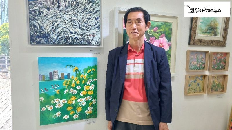 ▲ 변성옥 시인 겸 화백, 2025 한사랑문화예술협회 사랑나눔 예술제 회원전 출품