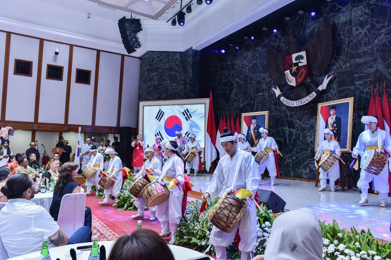 한국팀공연 진도북놀이