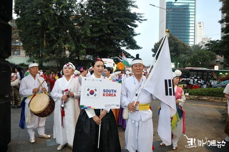 자카르타 Thamrin거리 퍼레이드