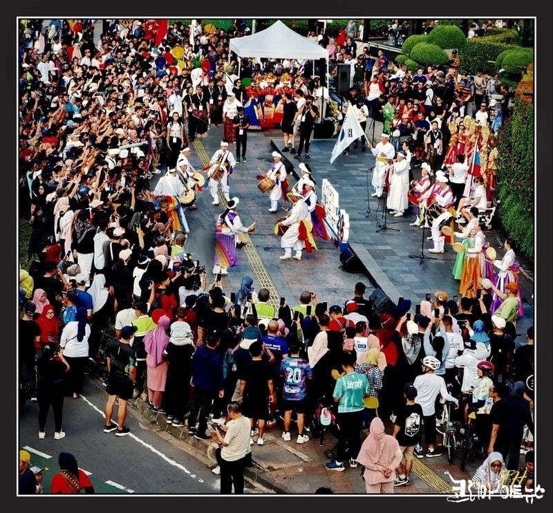 2차 본공연 진도북놀이 (사진 H.T. Thian 제공)