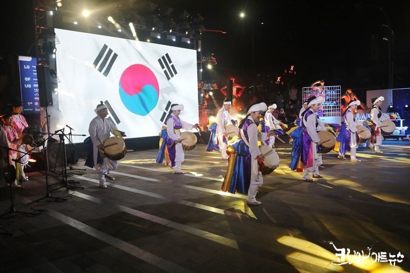 저녁공연 진도북놀이