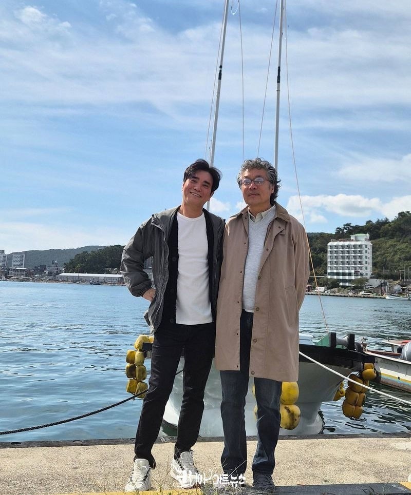 (좌)싱어송라이터 권용욱, 배호진.