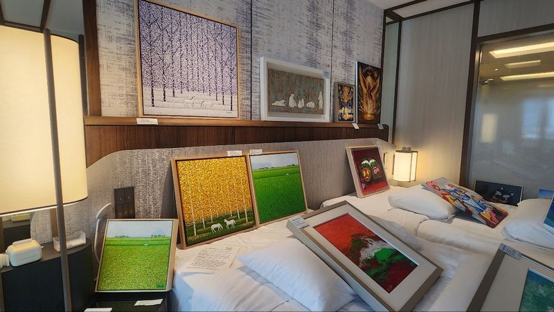 6층 한국 ART PLUS 전시룸의 모습 (사진 : 김재옥 화가)