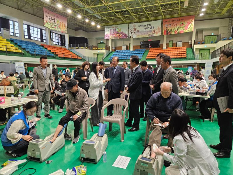 '농촌 왕진버스’ 사업