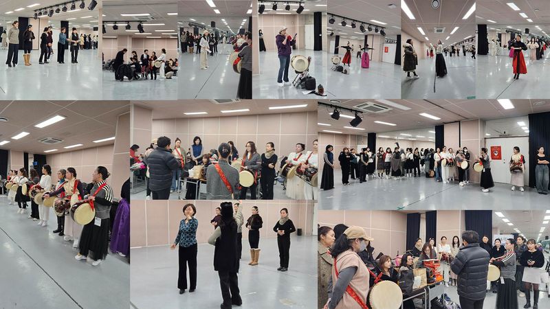 세종대학교 대영 AI센터에서 열정적인 모습을 보여주고 있는 시니어 모델들의 모습