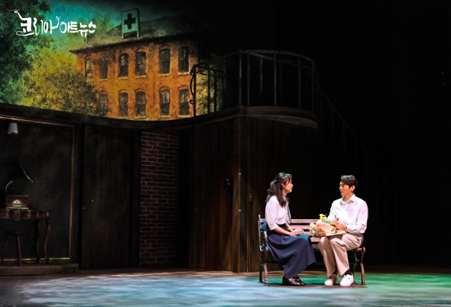 [사진= 연극 <사의 찬미> 공연 사진 / 제공= (유)쇼앤텔플레이, (주)위즈덤엔터테인먼트]