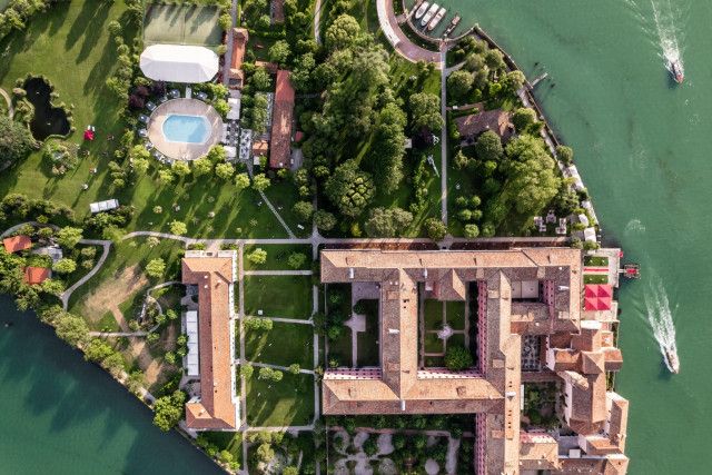 이탈리아 베니스, 산 클레멘테 팔라이스 섬