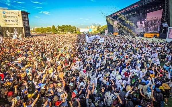 문화체육관광부와 한국관광공사가 글로벌축제의 경쟁력을 높이기 위해 공동기획단을 출범한다. 인천 펜타포트 록 페스티벌 제공