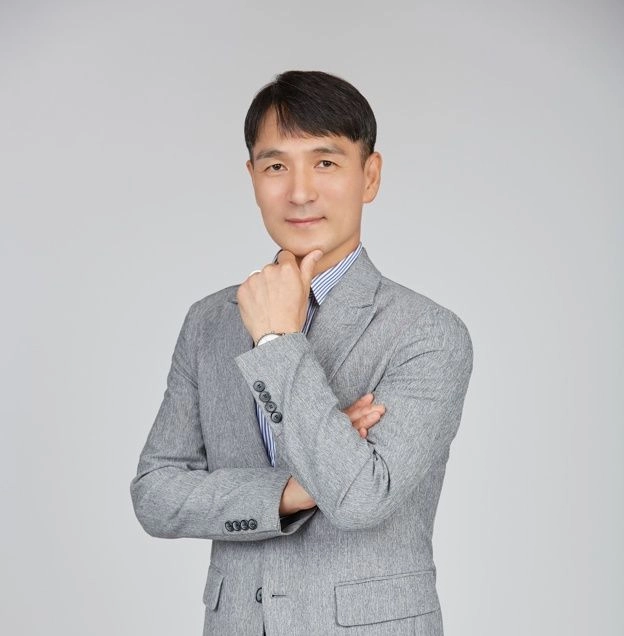 한국산업안전저널 발행인, 컬쳐스탠드 대표 / <왜 위험을 보지 못할까>, <SAFETY>, <나다움> 저자