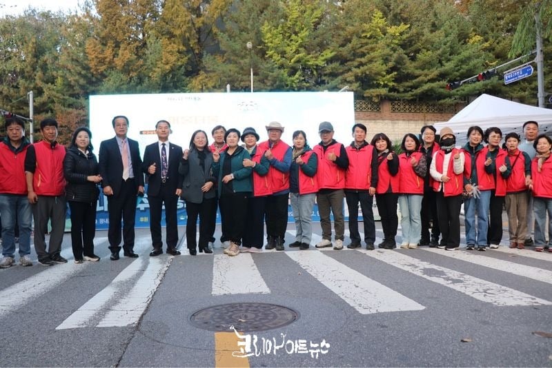 지난 2025년 10월 어울더울 한마당을 함께 준비한 평내동 주민자치회