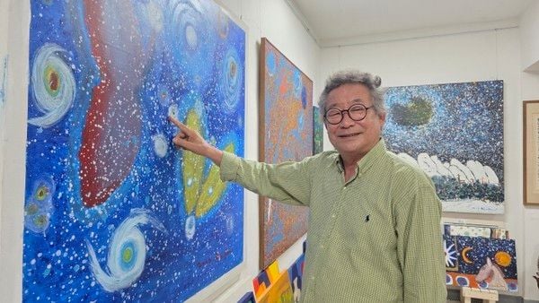 ▲갤리리콘 김곤 작가 (사진제공=위너스피알/갤러리콘)