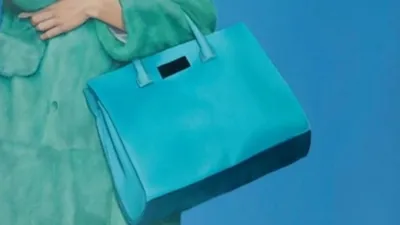 [좋은 그림 26 ]  홍자경 작가의 가방 _  "지니고 다니는 집, 또 다른 초상"