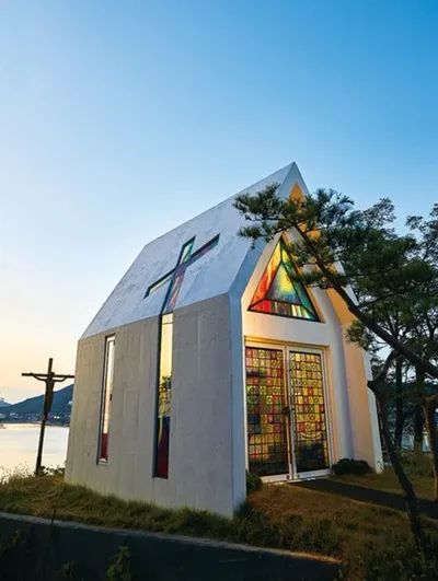 [이승하의 하루에 시 한 편을 301] 이경철의 "강화 동검도 채플"