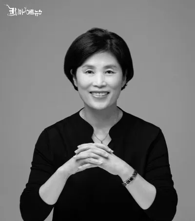 [신간 소개] 강향숙 수필집 『피어라 동백』