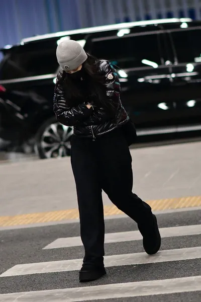 [사진 화보]  블랙핑크 제니, 올 블랙 공항패션 눈길