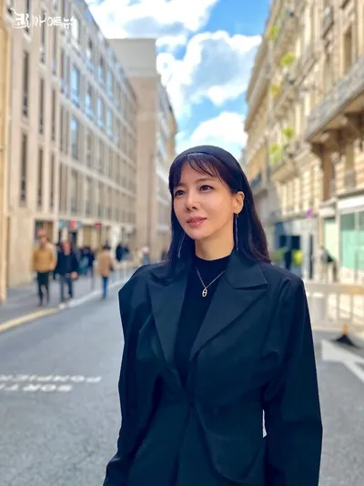 파리 그랑 팔레를 수놓은 K-art의 위상, 김리원 작가 '2026 Art Capital'에서 세계를 매료시키다