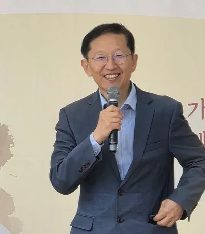 [특별 인터뷰] "이승하의 하루에 시 한 편을"  1년 365회 연재 대장정을 마치며