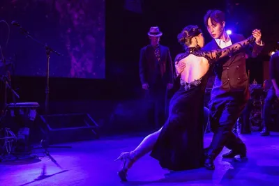 연극의 명가 연우무대 50주년 기념, 로드씨어터 <클럽 라틴> 예술의전당 자유소극장 공연중!