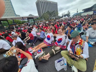 "나는 한국인입니다"…  도쿄 출신 권동품 회장, 광화문에서 태극전사 응원